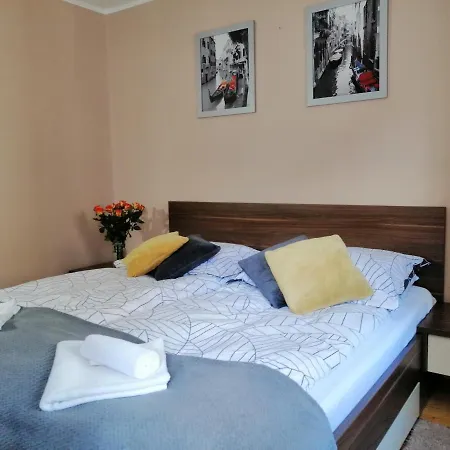 Cicha Przystan Starowka Lägenhet